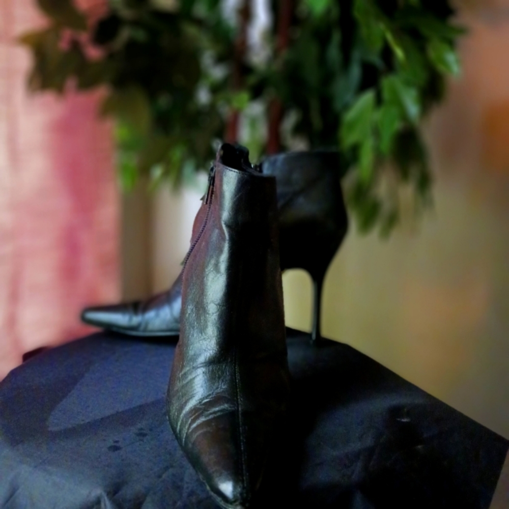 Black leather booties sz 40